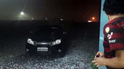 Forte chuva de granizo destrói casas em Santa Tereza do Oeste