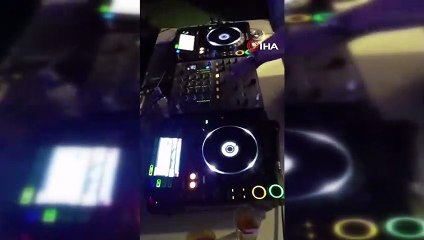 İstanbul Boğazı’nda salgına rağmen “dansözlü” yat partileri kamerada