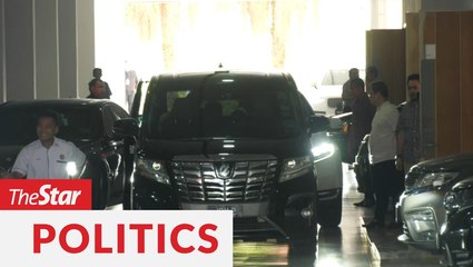 Azmin spotted at Bersatu meeting