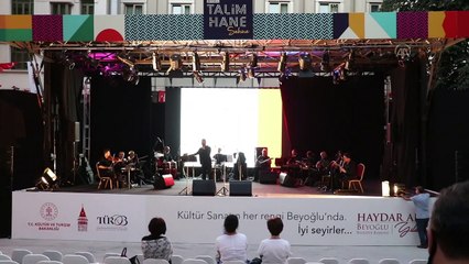 İstanbul Devlet Modern Folk Müzik Topluluğu, Talimhane Sahne'de konser verdi - İSTANBUL