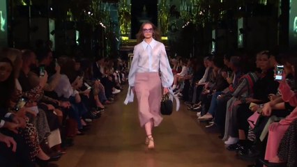 stellamccartney & عرض أزياء ستيلا مكارتني