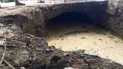 बाढ़ से पुल कटने से कई गांवों का सम्पर्क टूटा