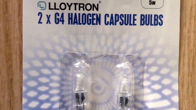 Как открыть крышку и изменить караван потолок лампочки