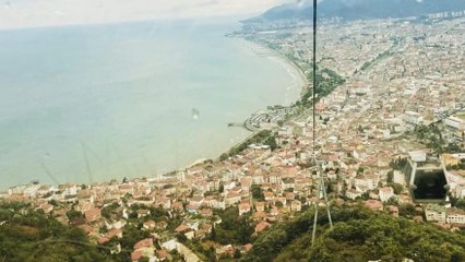 Aynı makyaj malzemesini kullanan 35 kişi corona oldu