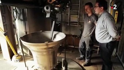 "C’est la naissance de la voix de la cloche" : l'accordage d'une création de l'une des dernières fonderies françaises