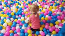 Indoor Playground fun Ball PIT Fun Fly Park for Kids and Family at João Paulo de Carvalho Lofiego