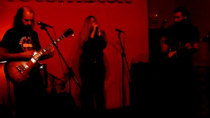 Marta Plumilla - Enero (Directo Presentación 'Album 2' - Fotomatón Bar Madrid)