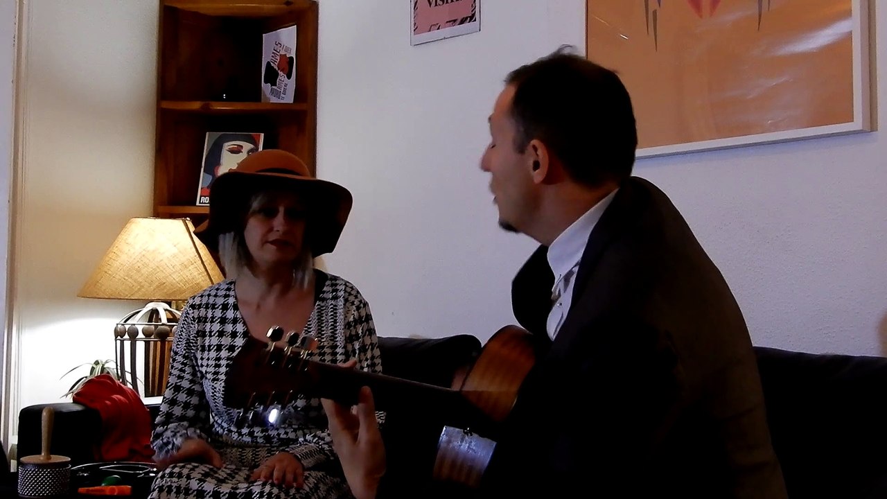 Una Guapa y un Gualtrapa - HighSchool Girl (Directo Music Hunters)