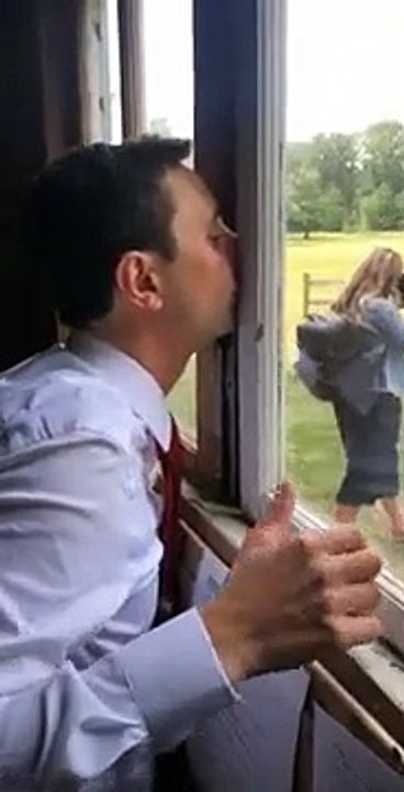 Nez coincé dans une fenêtre