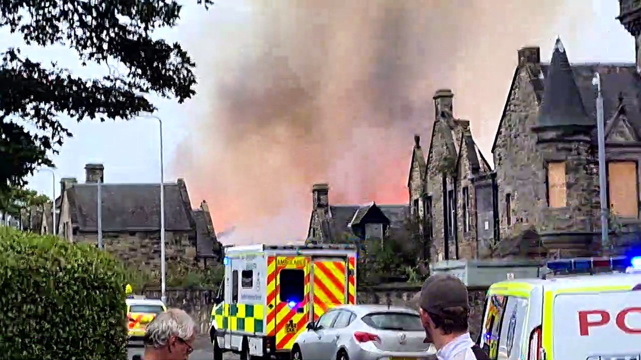 Fire at old Viewforth High School in Kirkcaldy