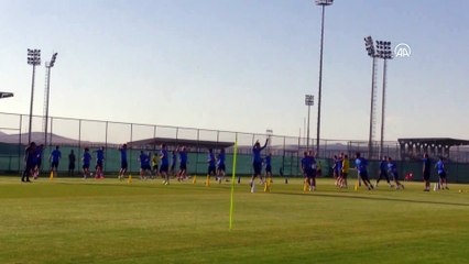MKE Ankaragücü, ilk antrenmanını yaptı - AFYONKARAHİSAR