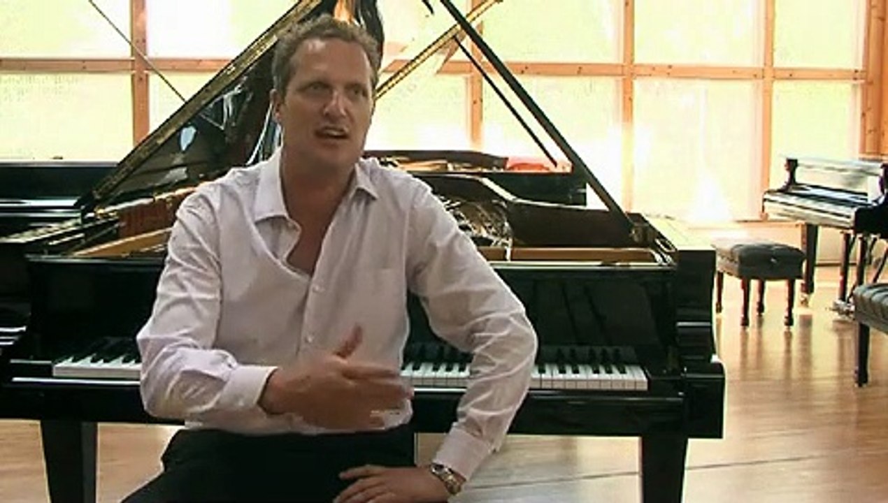 Playing the piano with left - Mit links Klavierspielen - Part 2