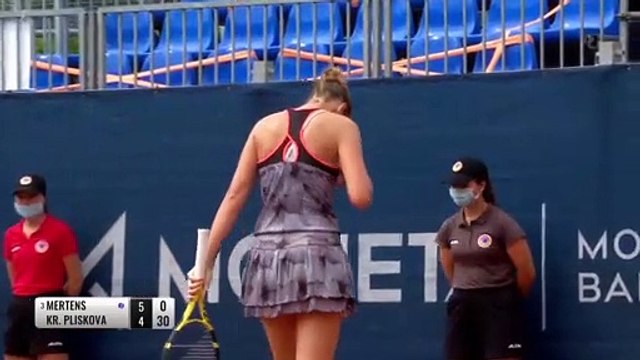 Mertens edges past Pliskova to make Prague showpiece