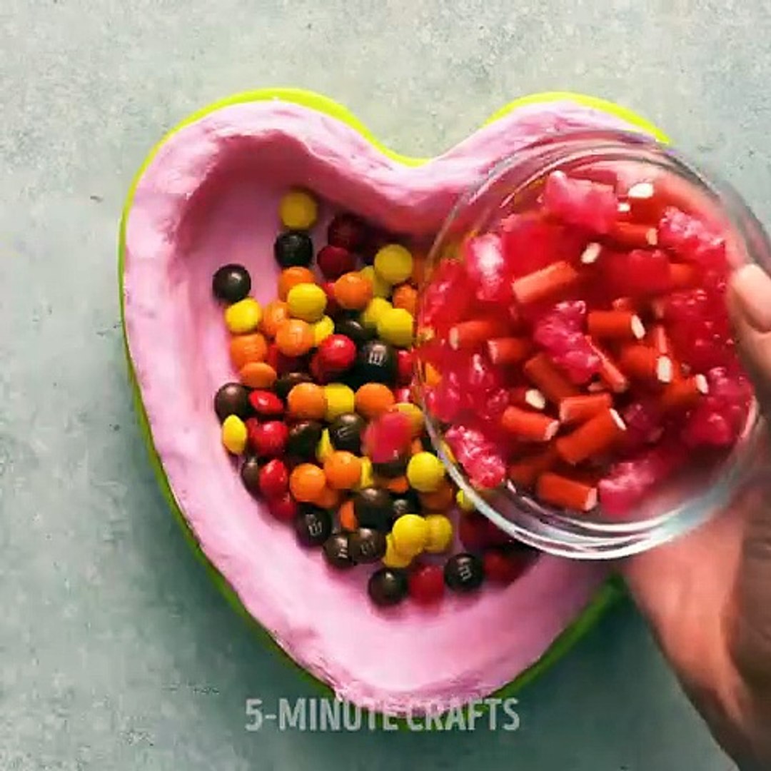 25 Candy Hacks with a rosy Mood - 5 Minute Crafts. - video Dailymotion