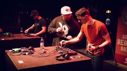 MB14 vs SARO - Grand Beatbox LOOPSTATION Battle 2017 - SEMI FINAL