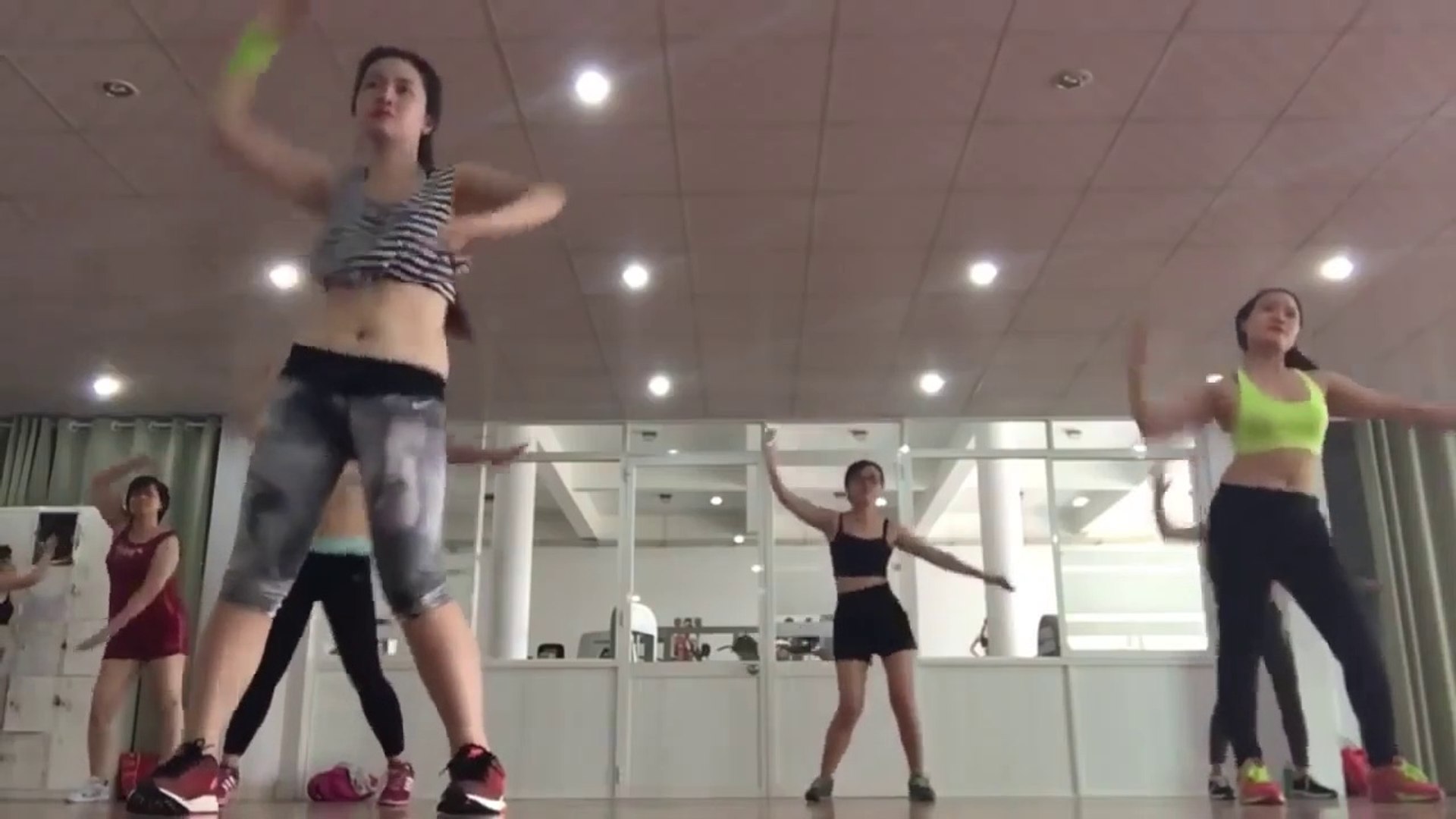 ⁣30 Mins Aerobic Dance Workout l Aerobic Dance Workout ||Dance Workout||Beginner Dance Workout ||Body