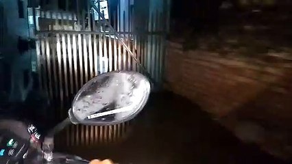 बाँदा शहर में हल्की बारिश से घरों में हुआ जलभराव