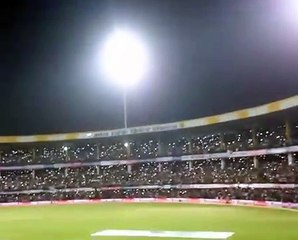 इंदौर से जुड़ी हैं धोनी की यादें, देखिए होलकर स्टेडियम पर जोरदार शॉट लगाते हुए उनका वीडियो