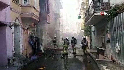 Beyoğlu’nda  bulunan bir binanın 2’nci katında yangın çıktı