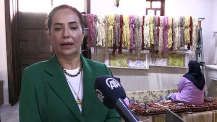Geleneksel Uşak halısı, tarihi konakta yeniden hayat buldu - UŞAK