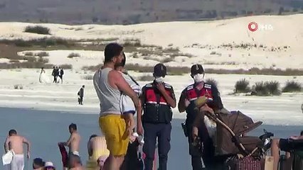 Salda Gölü'nde vatandaşların oluşturduğu çamur havuzları yasaklandı