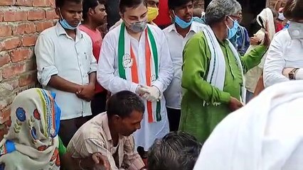 Video herunterladen: यूपी: नाबालिग से गैंगरेप, कांग्रेस ने सरकार से 25 लाख का मुआवजा देने की मांग की