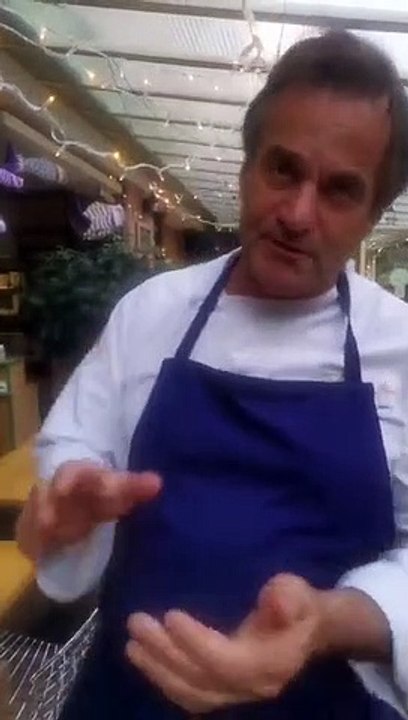 Chef Damien part en live et vous explique comment faire un camembert au four ! Bon 15 août à tous !