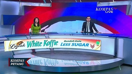 Sambut HUT RI ke 75, Puluhan Penyelam Bentangkan Bendera di Dalam Laut