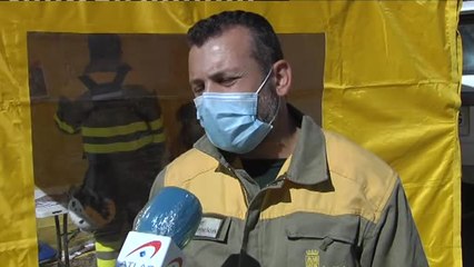 Los vecinos zamoranos de Lober de Aliste presencian con temor el avance del fuego hacia sus casas