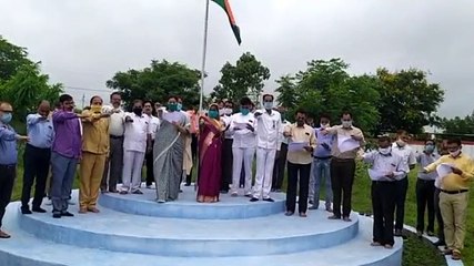 जिला पंचायत सीईओ ने स्टाफ को दिलाई शपथ