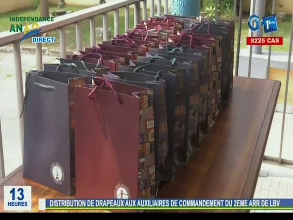 RTG/Distribution de drapeaux aux auxiliaires de commandement du 2ème arrondissement de Libreville