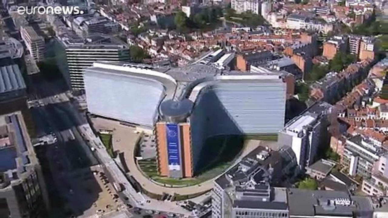 Bruselas pide cuarentenas a los 27 y no cierres de frontera