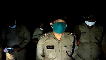 Tải video: सहारनपुर में बदमाशों और पुलिस के बीच हुई फायरिंग, एक बदमाश घायल