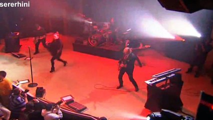 Garbage — “I Think I'm Paranoid” — (from “Garbage – One Mile High...Live”)
