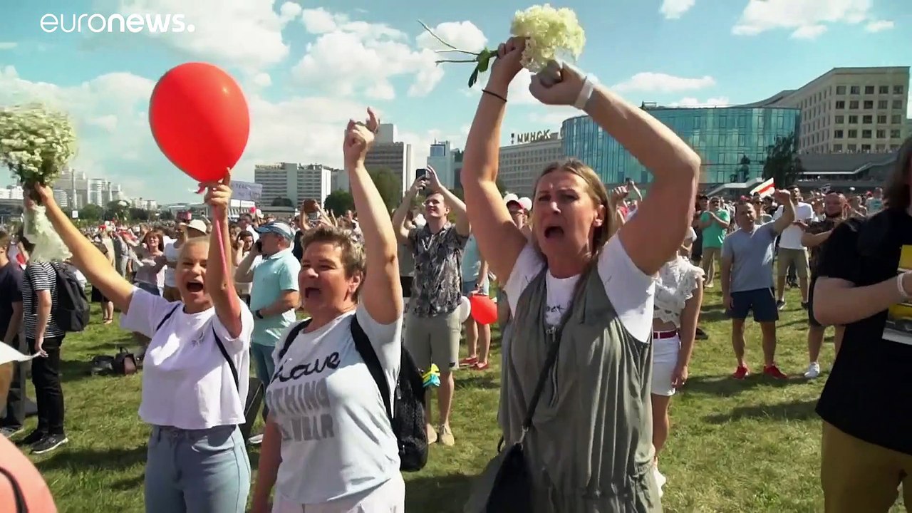 In Belarus gehen Anhänger und Gegner des Präsidenten auf die Straße