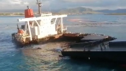Japanese oil tanker off Mauritius coast breaks up