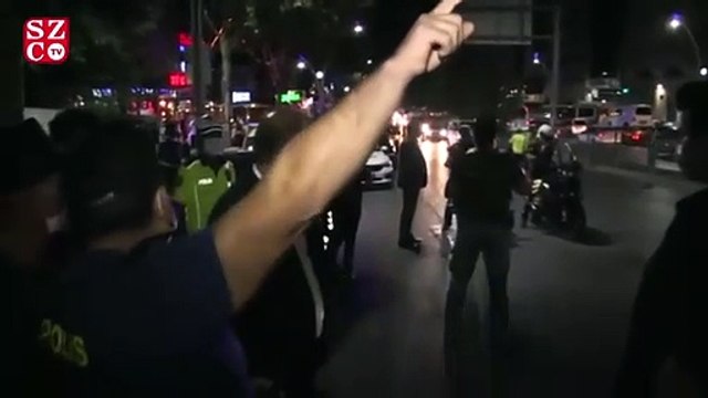 Emniyet Müdürünün yanında havai fişek atınca cezadan kaçamadılar