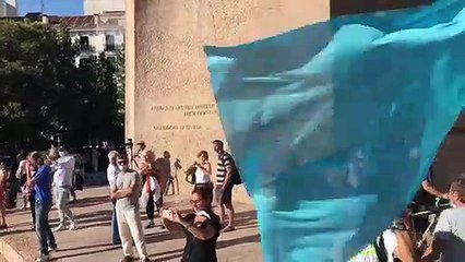 Manifestación en la Plaza de Colón sin mascarillas