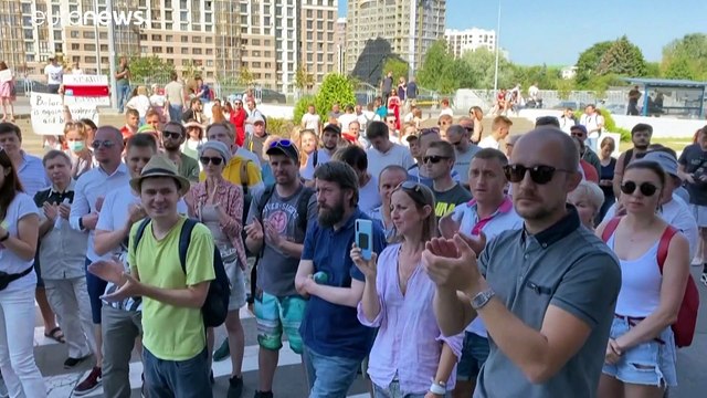 Протесты не стихают, Лукашенко предлагает референдум