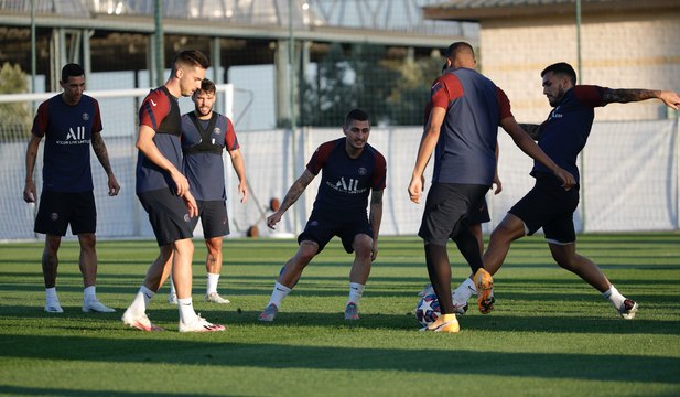 Replay : L'entraînement de veille de match RB Leipzig - Paris Saint-Germain