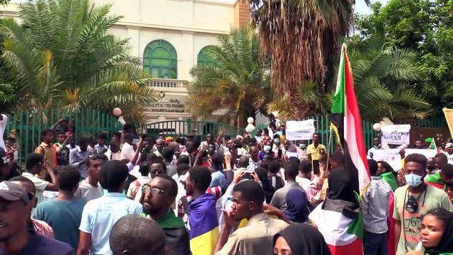 Sudan’da gösteri - HARTUM