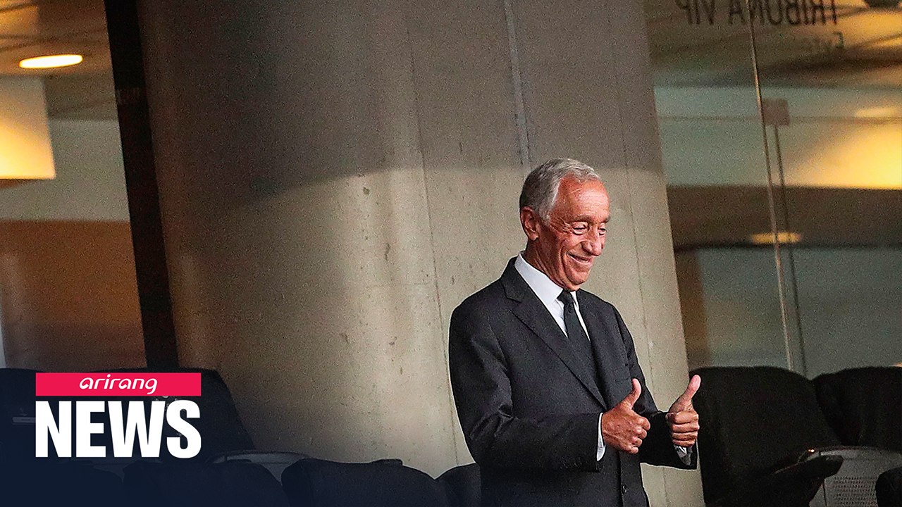 Portugal's President helps rescue two women struggling at sea