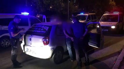 Adana'da polisten kaçmaya çalışan şüpheliler kovalamaca sonucu yakalandı