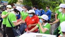 Người dân Hà Nội hào hứng đổi rác lấy quà | VTC