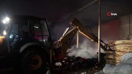 Alaşehir'de ahşap doğrama fabrikasında yangın