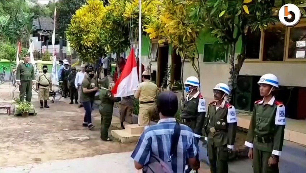 KOMUNITAS SEPEDA TUA SUMENEP GELAR UPACARA HEROIK
