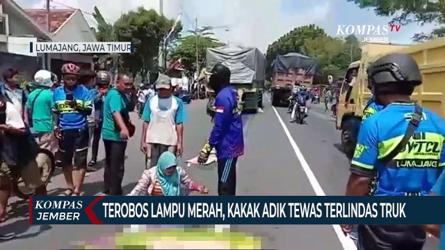 Terobos Lampu Merah, Kakak Adik Tewas Terlindas Truk