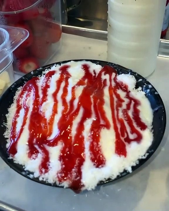 STRAWBERRY CHEESECAKE Bingsoo  Korean bingsoo shaved milk desserts with toppings like Taro, Matcha, red bean, MANGO, watermelon, strawberry and more!!