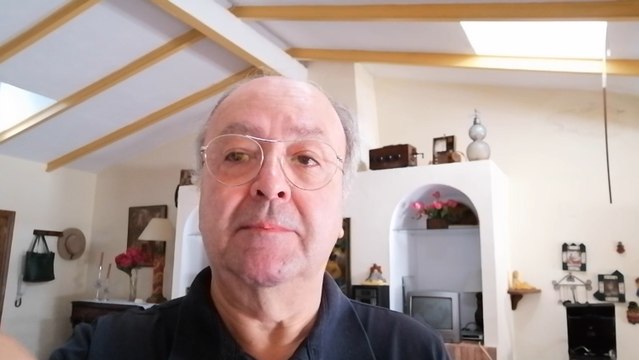 Experto explica pautas de comunicación interpersonal entre profesor y alumno