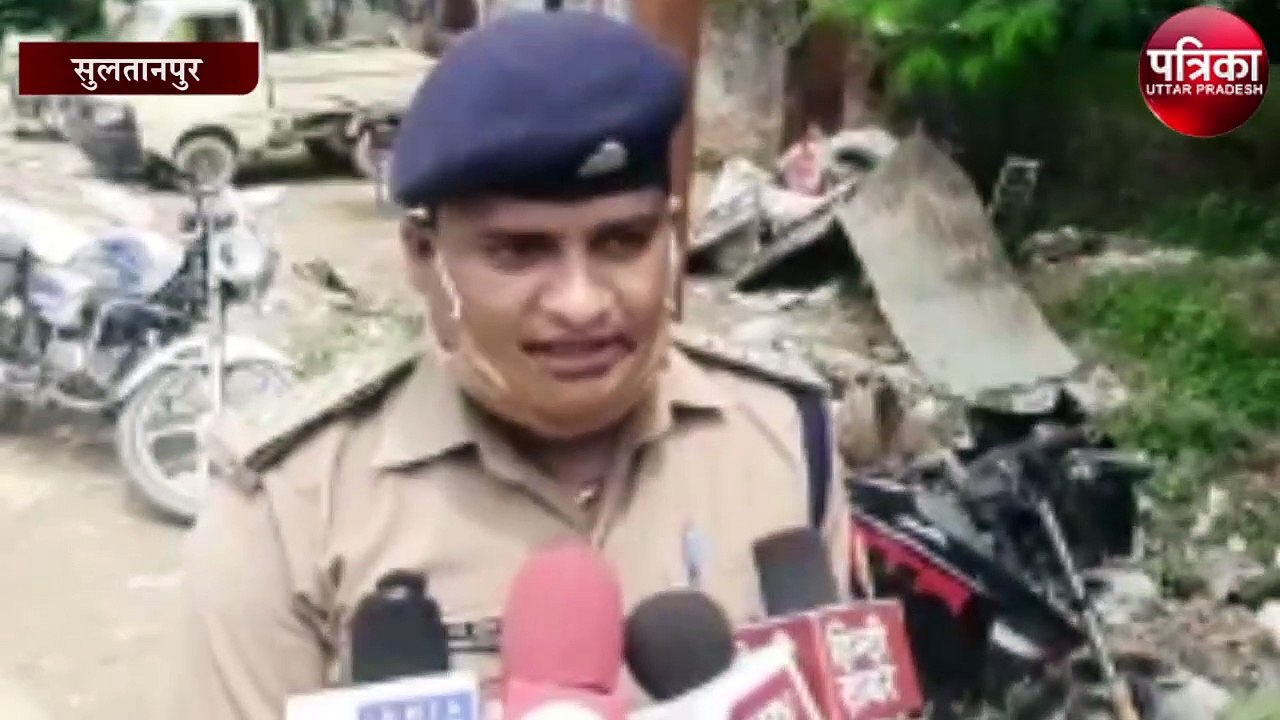 सुलतानपुर में तीन लाख कैश के साथ बाइक की चाभी भी लेकर लुटेरे हुए फरार